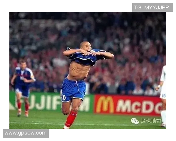 足球明星告别时刻的诗句精选与感人回忆分享 足球明星告别时刻的诗句精选与感人回忆分享